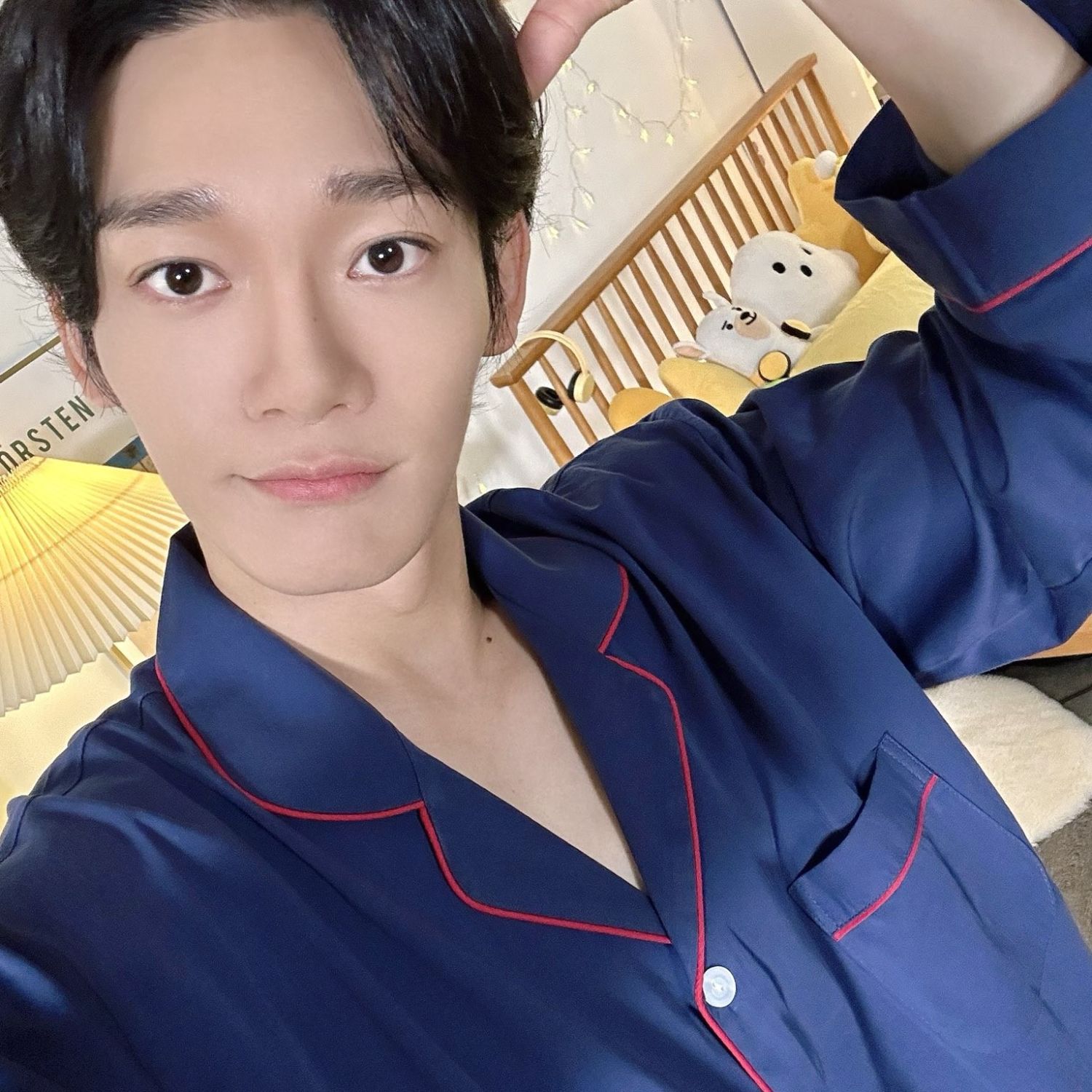 Behind-the-scenes cut of Chen (EXO)