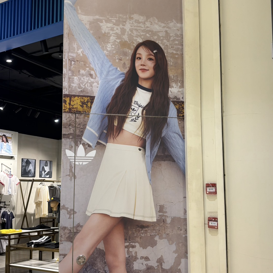 A moment captured by i-dle's fan