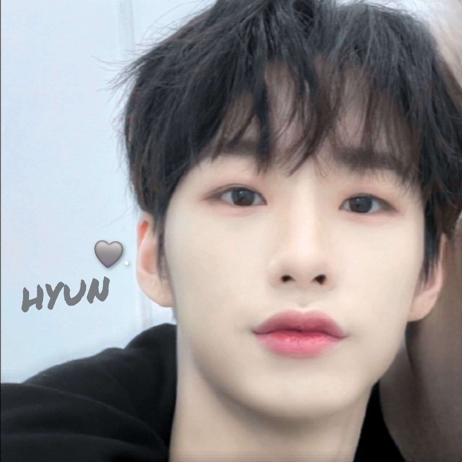 Behind-the-scenes cut of Hyun