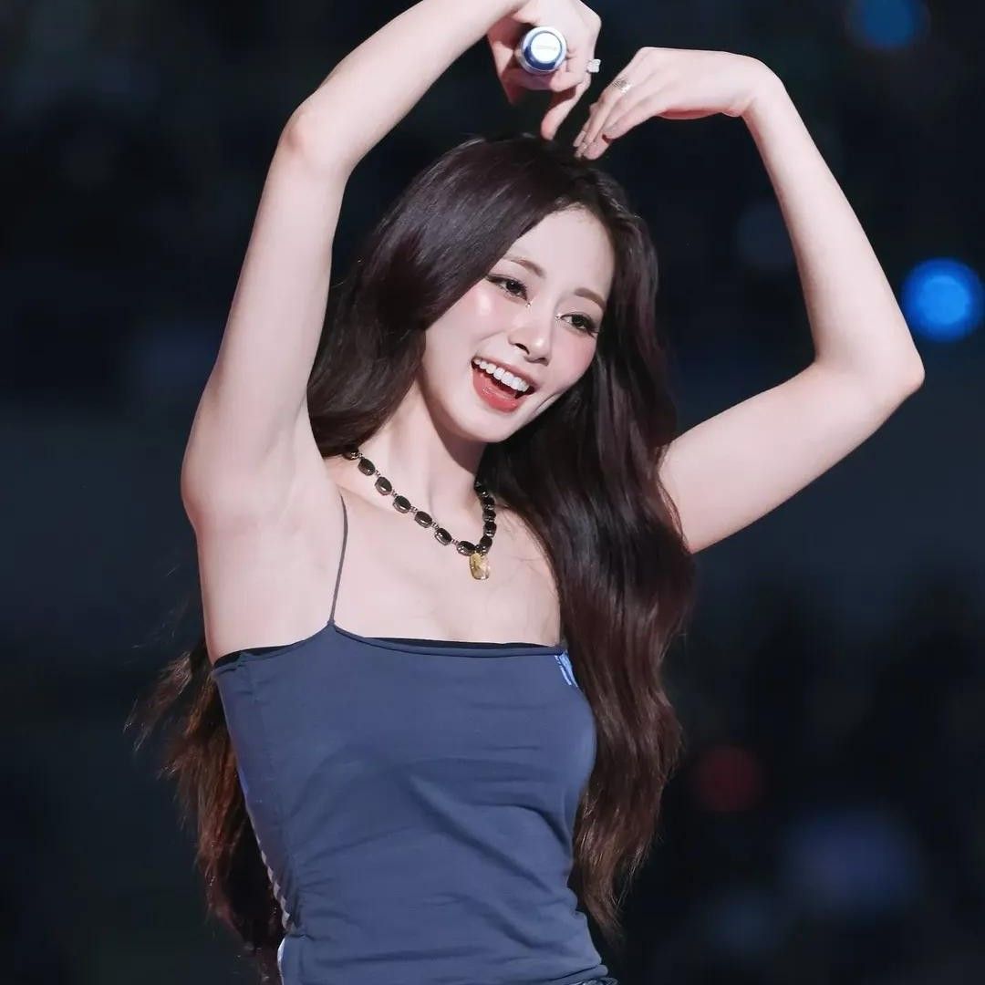 쯔위 (TWICE)의 비하인드 컷