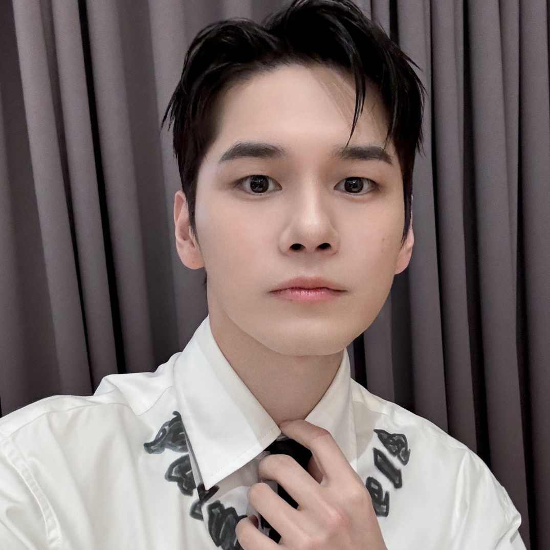 옹성우 최근 활동샷