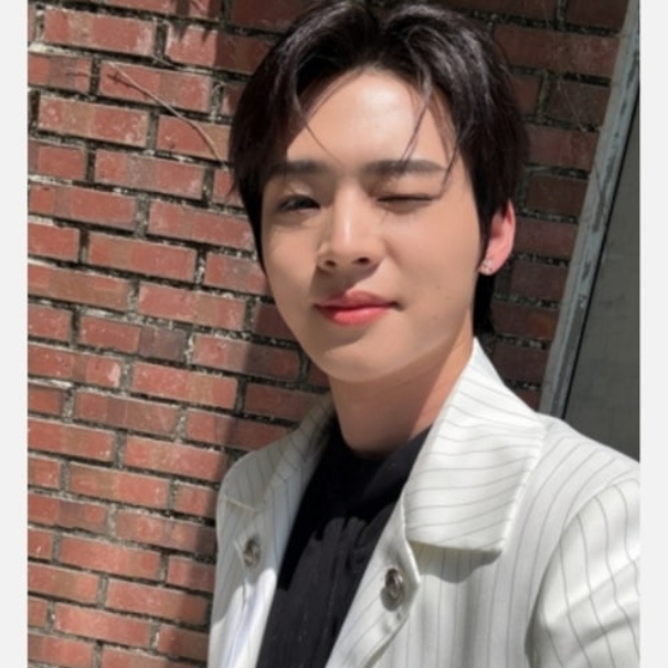 A moment captured by Hyojin (ONF)'s fan