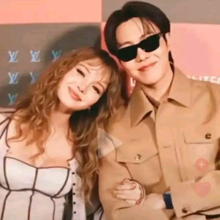 Foto terbaru Lisa (BLACKPINK)