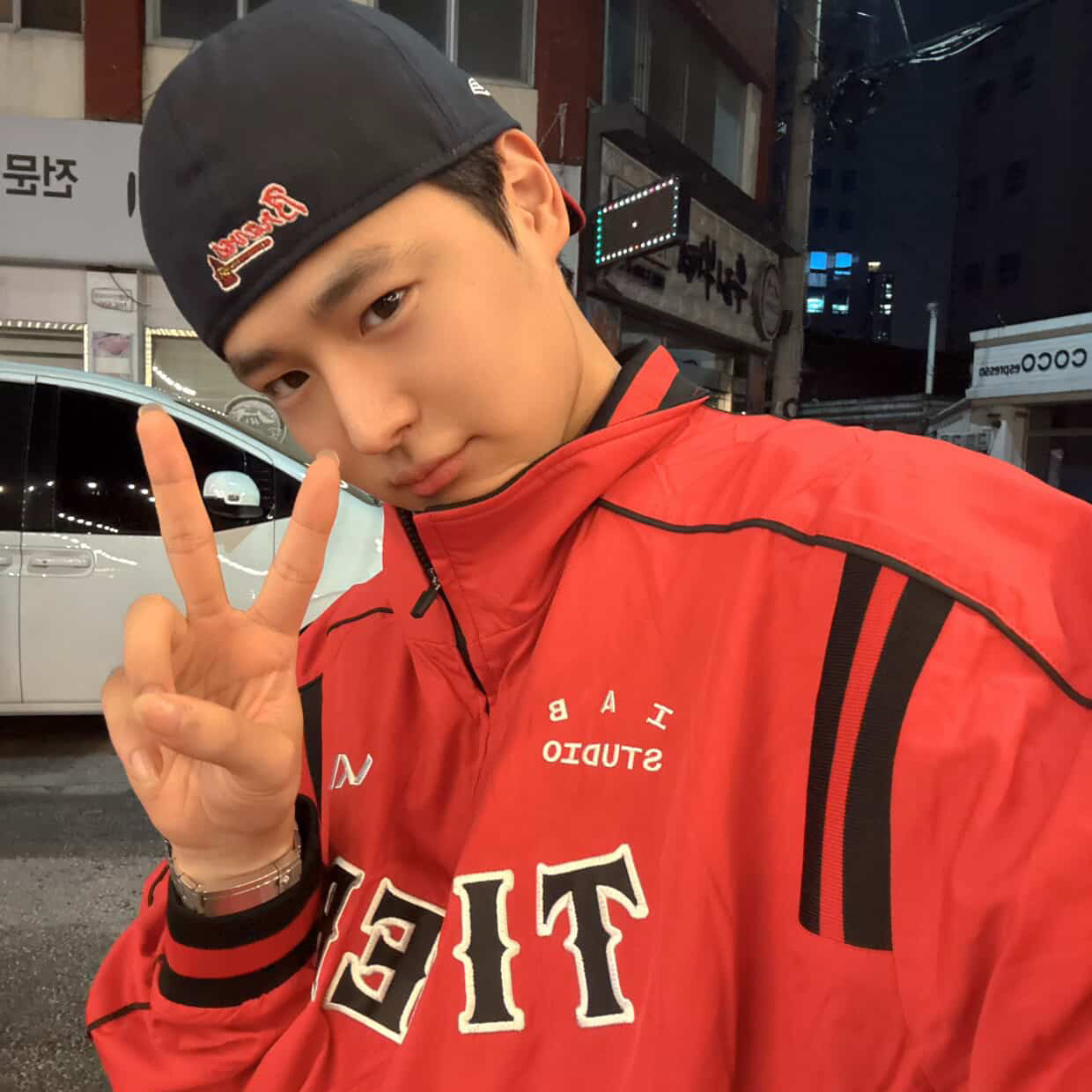 Behind-the-scenes cut of Choi Byungchan