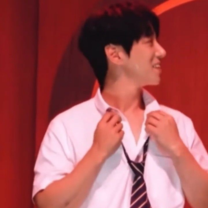 A moment captured by Hwang Chiyeol's fan