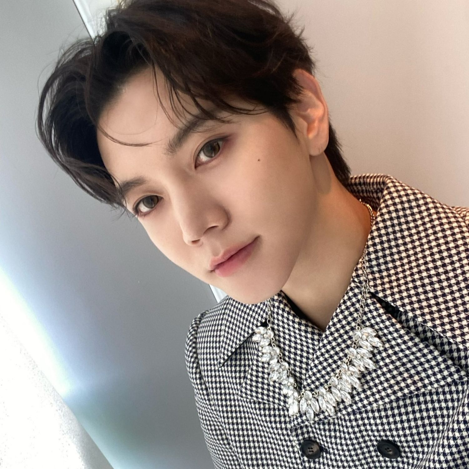 Behind-the-scenes cut of REN