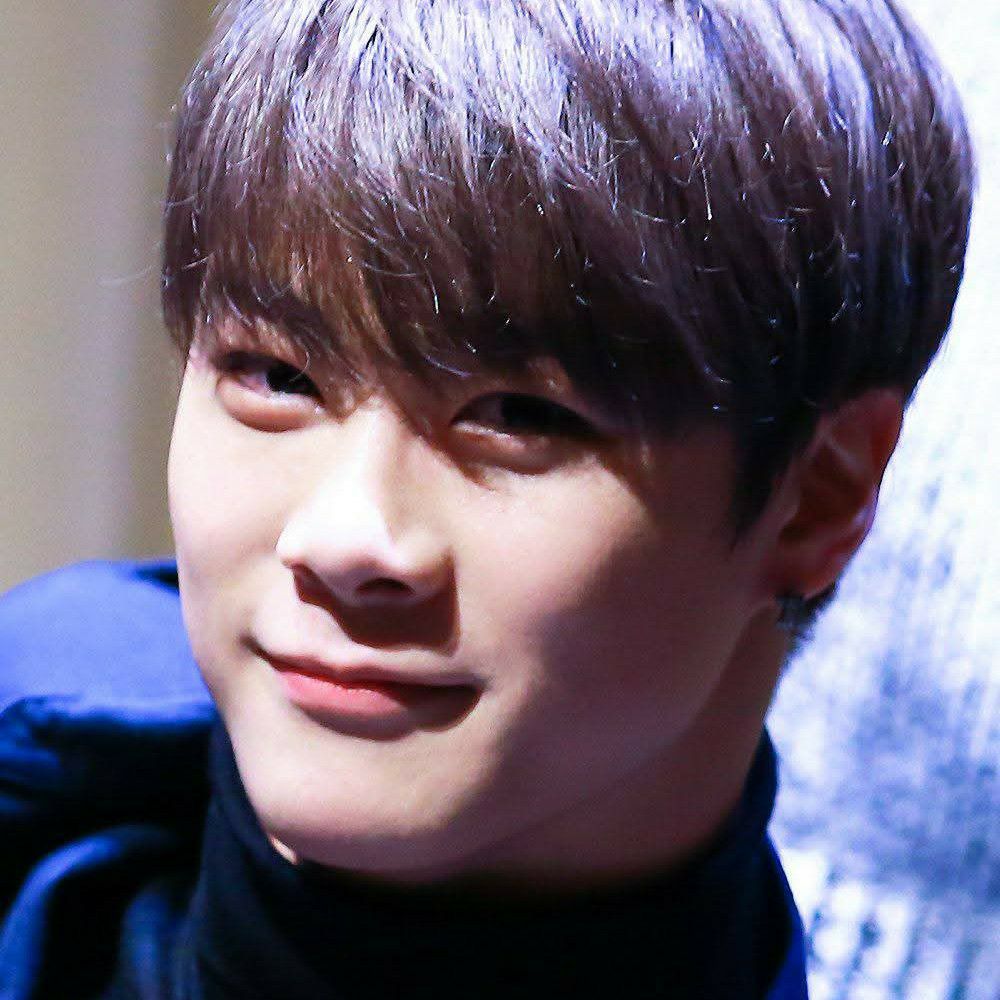 Behind-the-scenes cut of Moonbin (ASTRO)