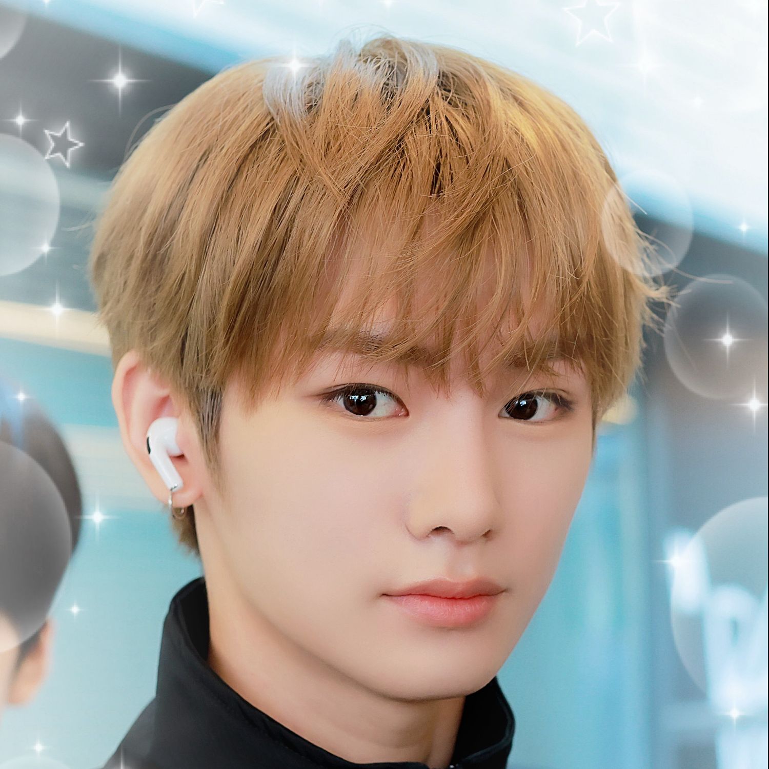 Recent activity shot of Zhou Anxin