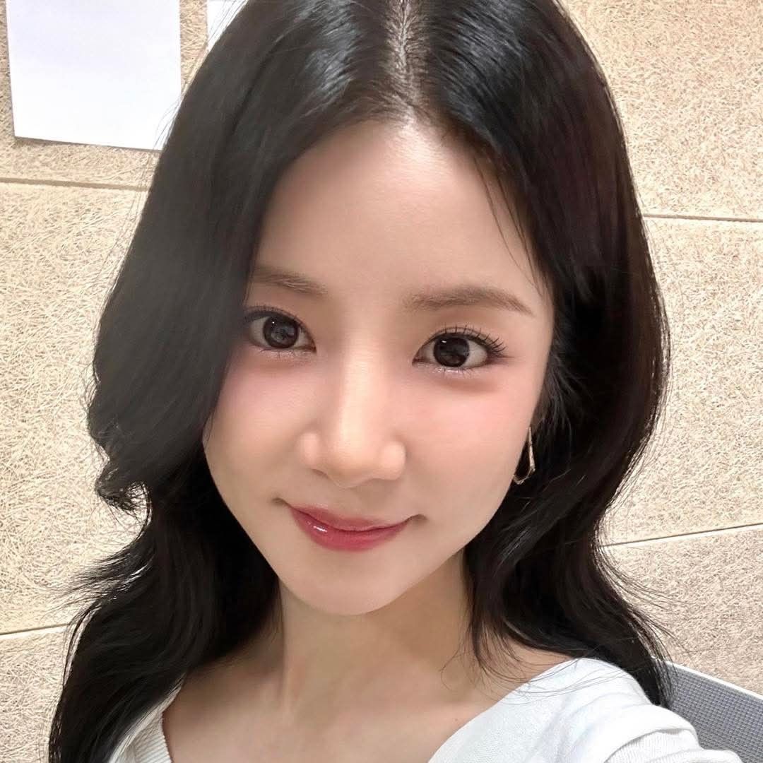 Latest photo of Park Chorong (Apink)