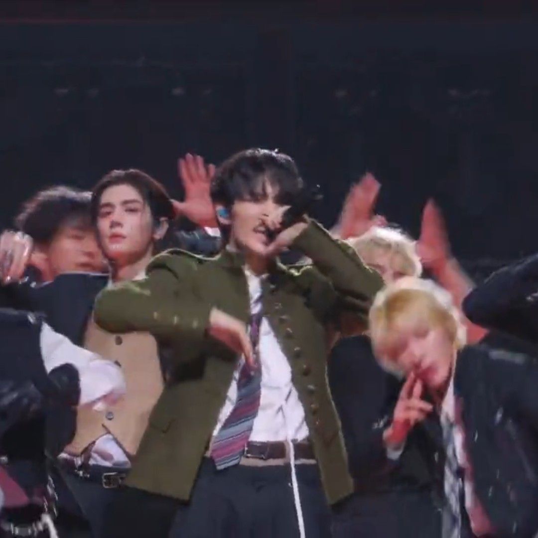 Behind-the-scenes cut of Taesan (BOYNEXTDOOR)