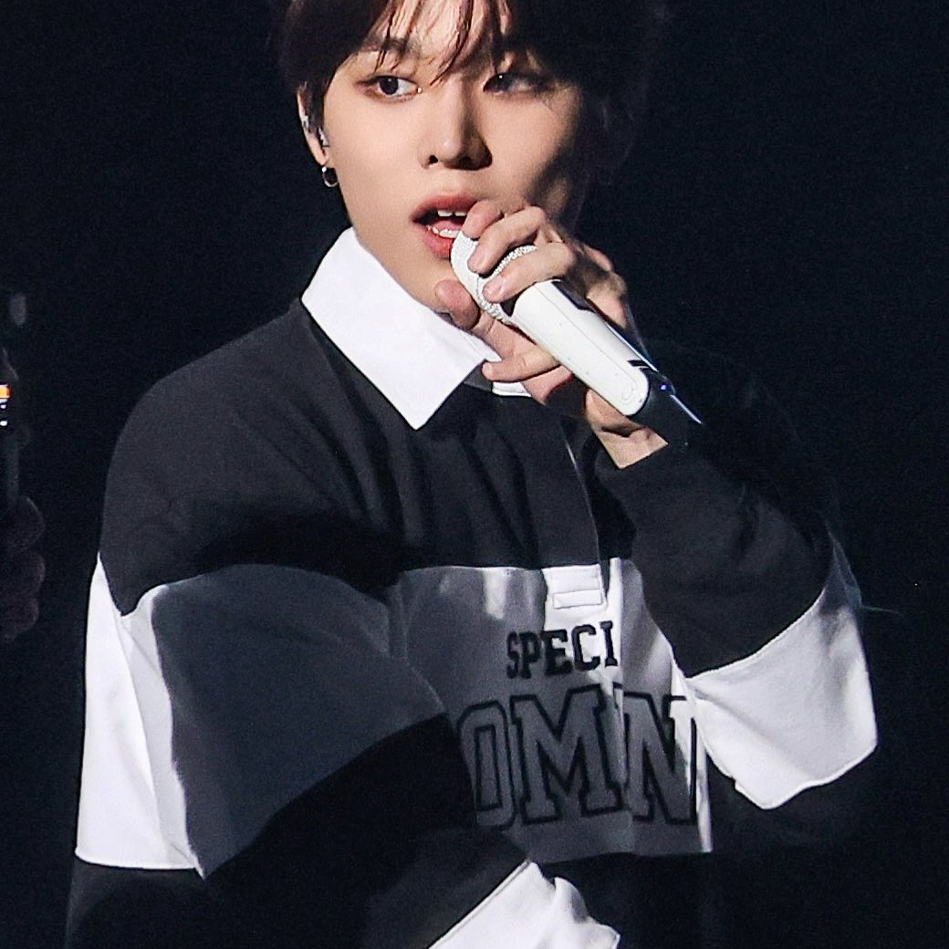 朴炡禹 (TREASURE)的最新照片