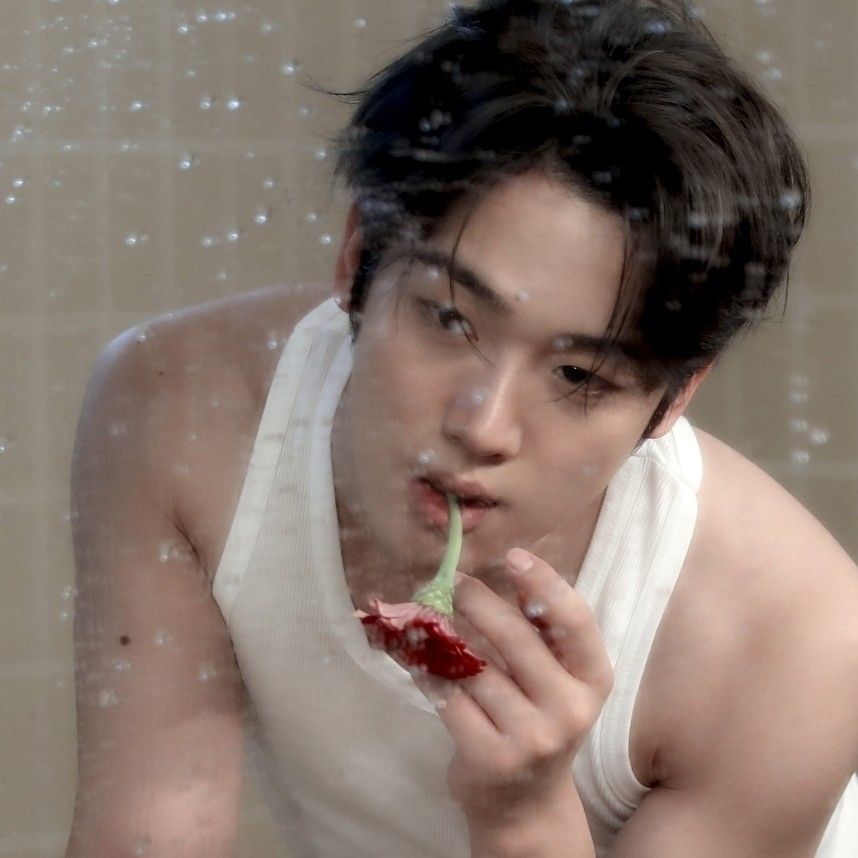 Recent activity shot of Kim Yohan (WEi)