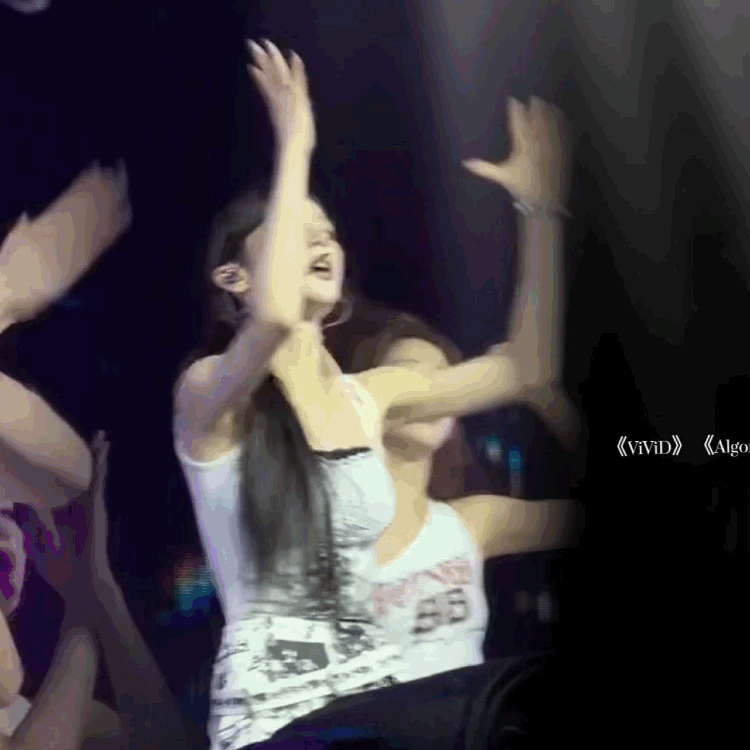 Behind-the-scenes cut of HeeJin (ARTMS)