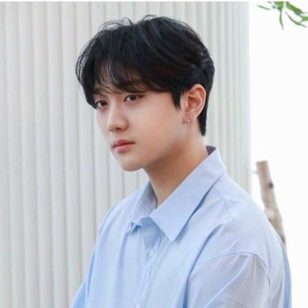 A moment captured by Hong Joochan (GoldenChild)'s fan