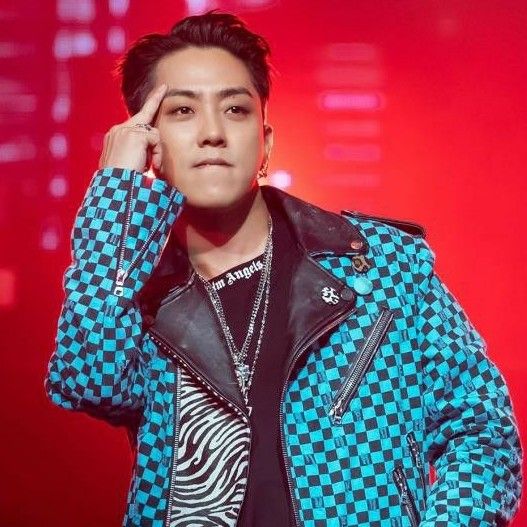 A moment captured by Eun Jiwon (SECHSKIES)'s fan