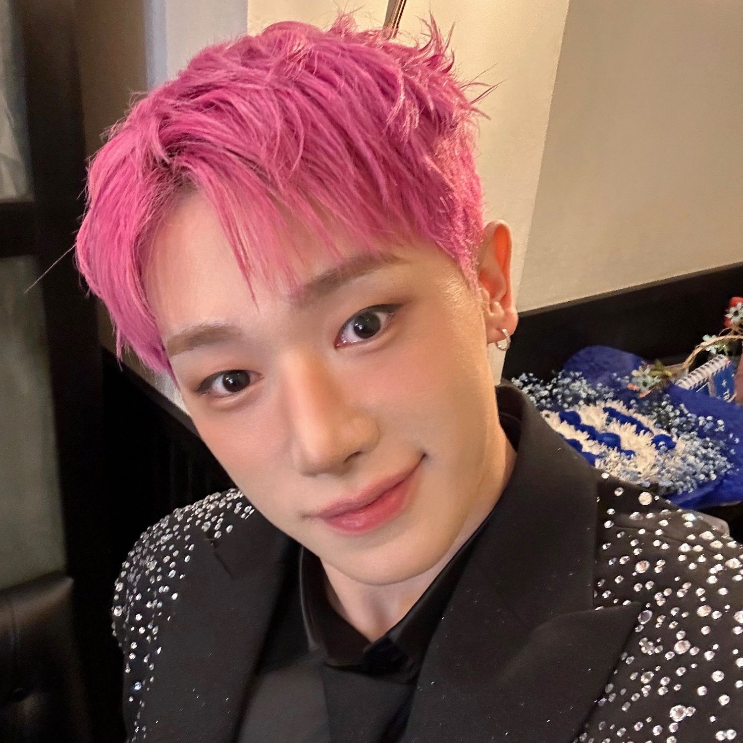 A moment captured by Wonho's fan