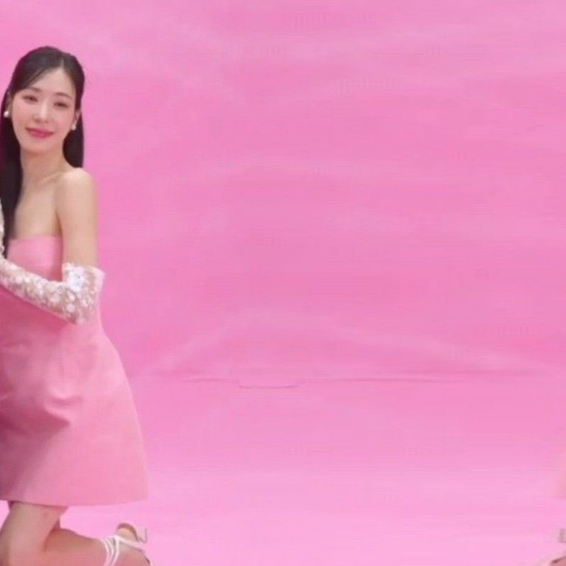 Behind-the-scenes cut of Girls' Generation