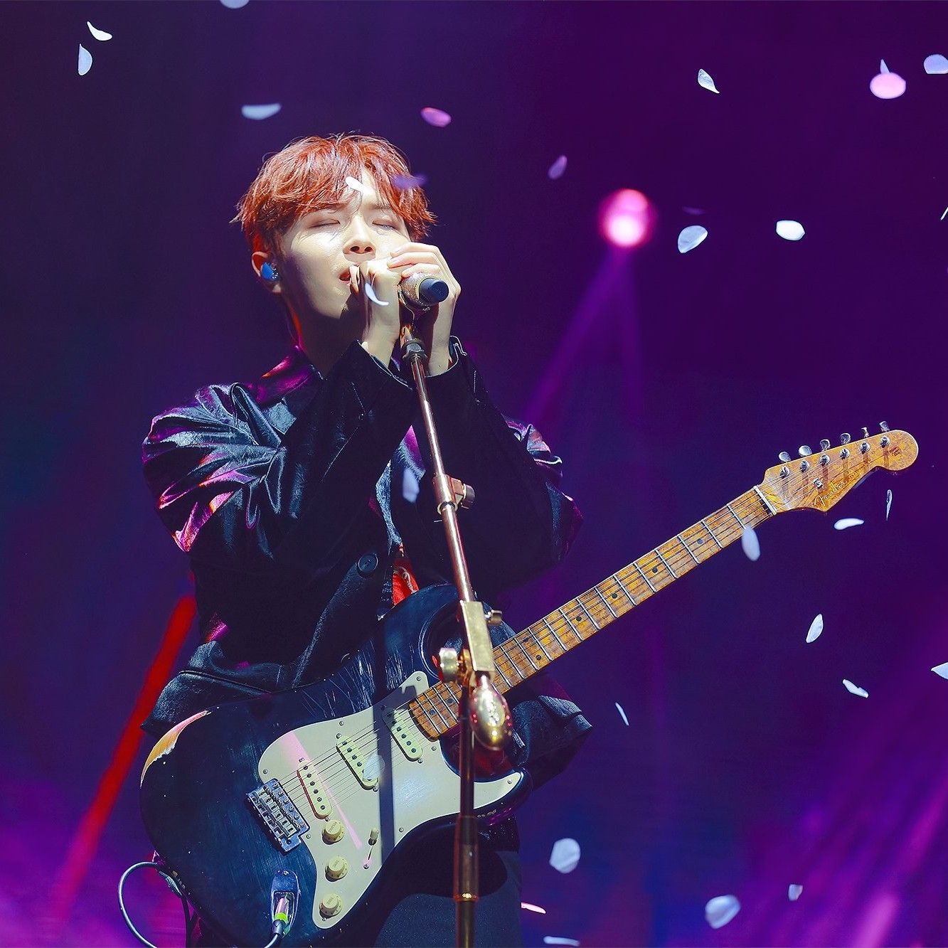 A moment captured by Kim Jaehwan's fan