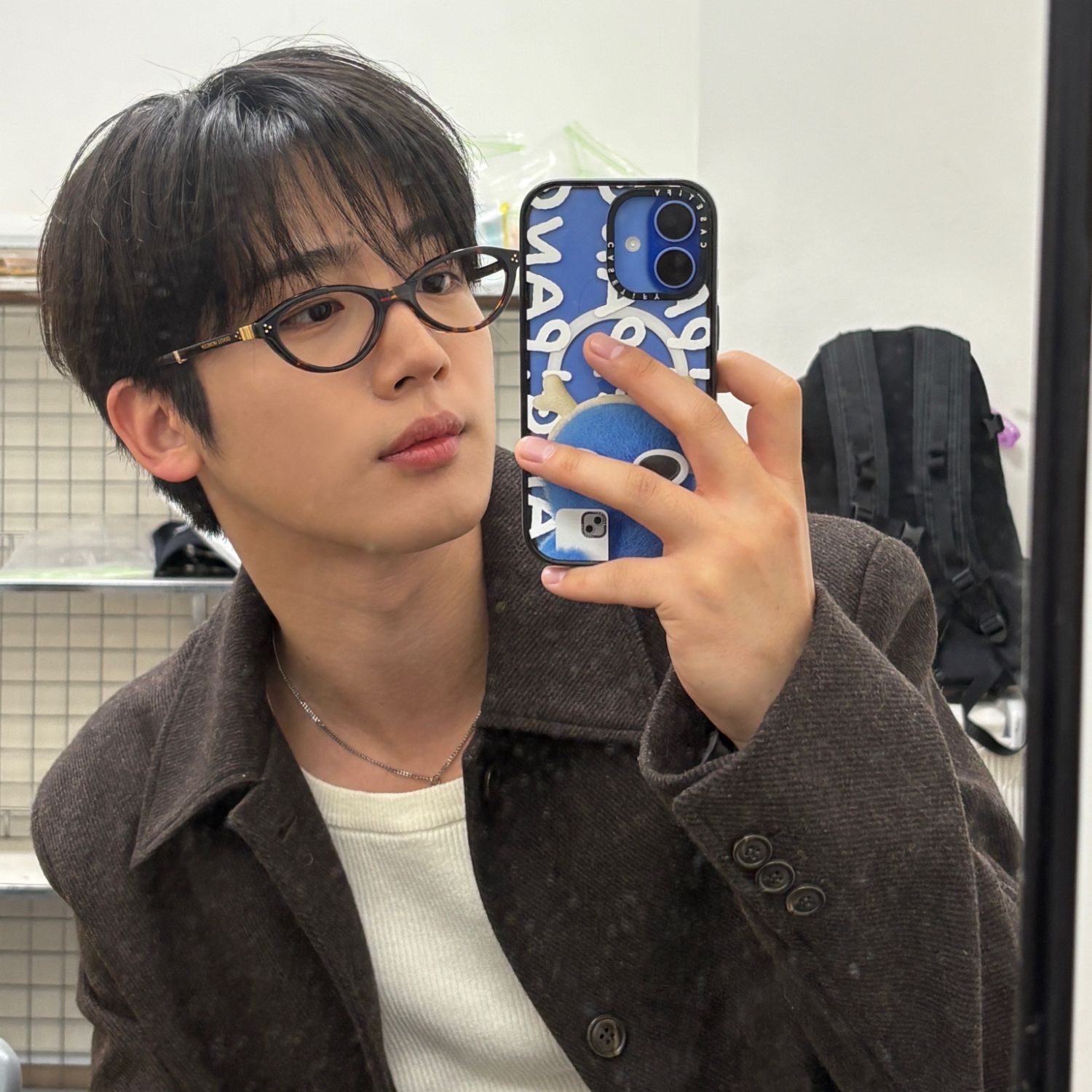 Behind-the-scenes cut of Kim Yohan (WEi)