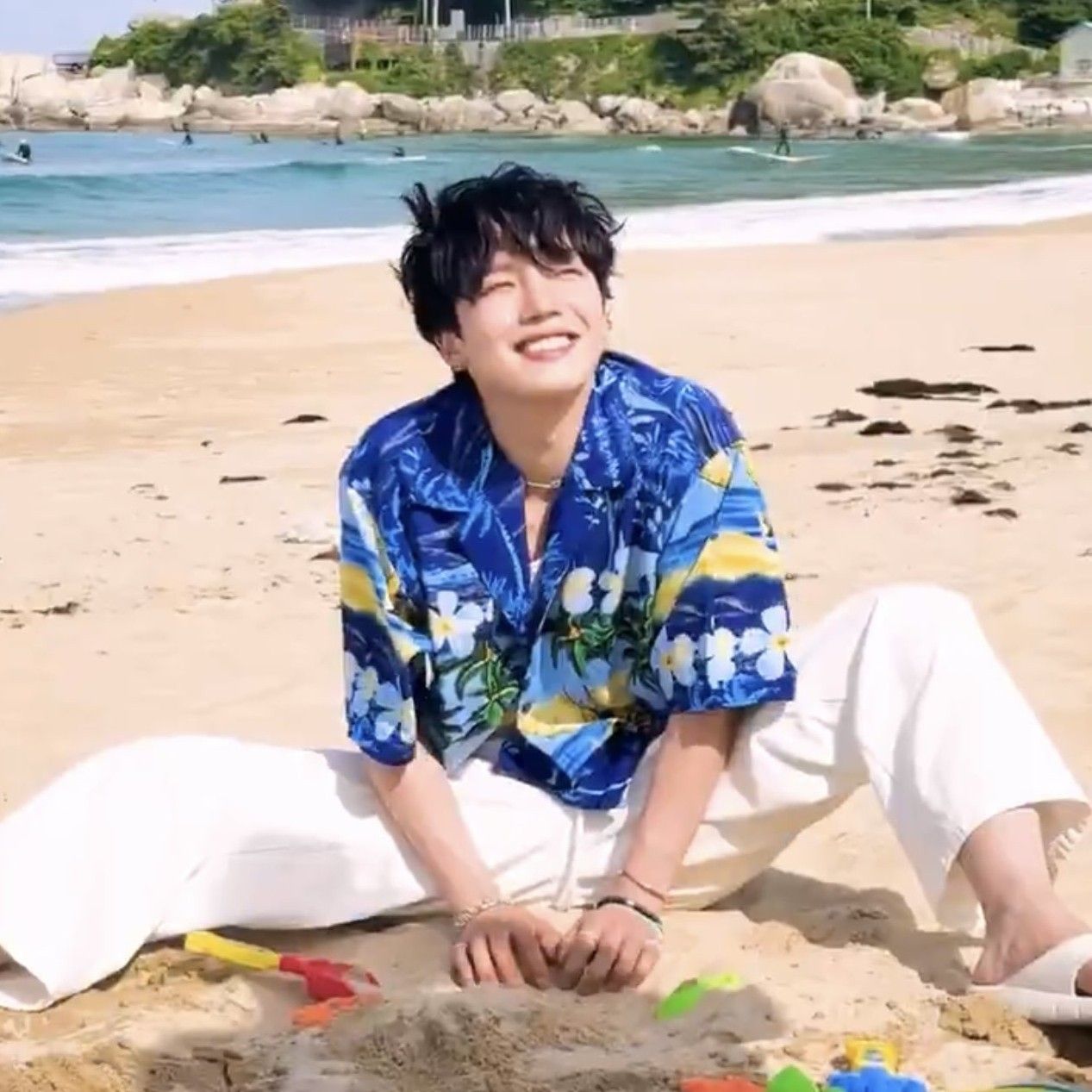 Behind-the-scenes cut of Lim Youngmin