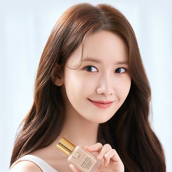 Latest photo of Yoona (Girls' Generation)