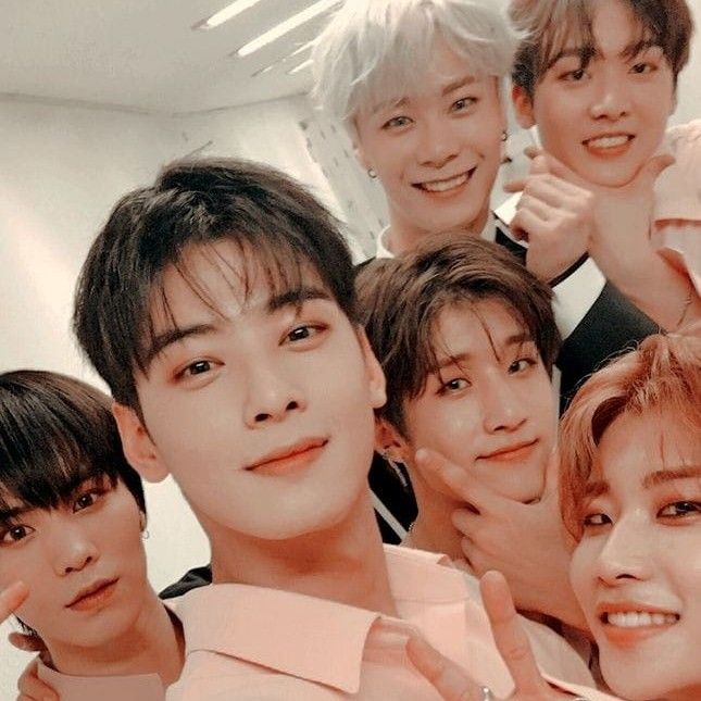 ASTROの最近の活動写真