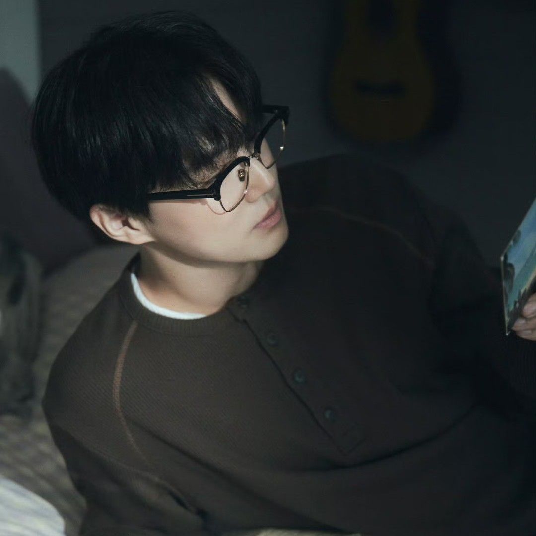 A moment captured by Suho (EXO)'s fan