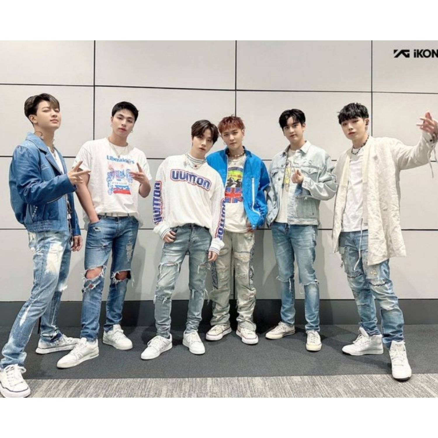 A moment captured by iKON's fan