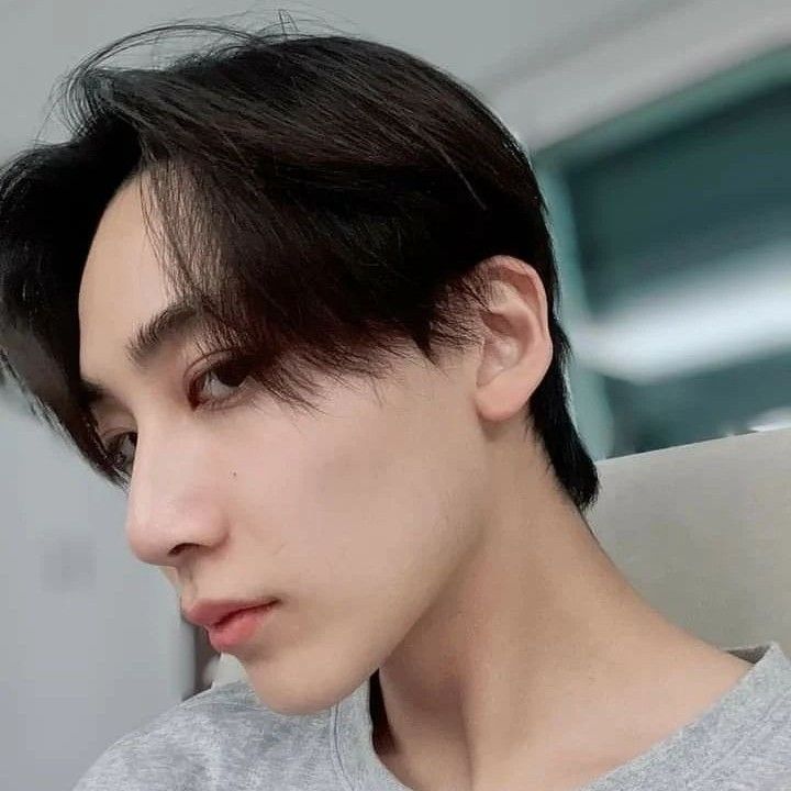 Foto terbaru Jeonghan (SEVENTEEN)