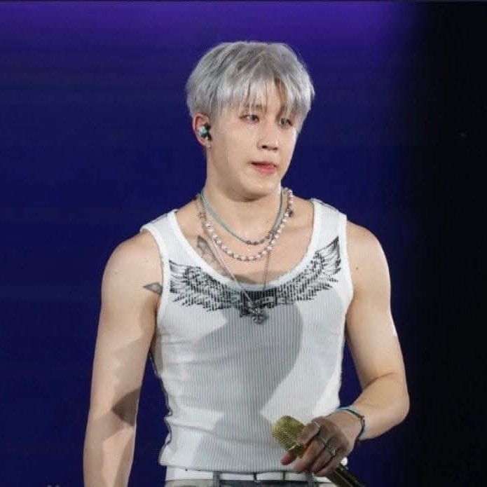 Latest photo of Jinjin (ASTRO)