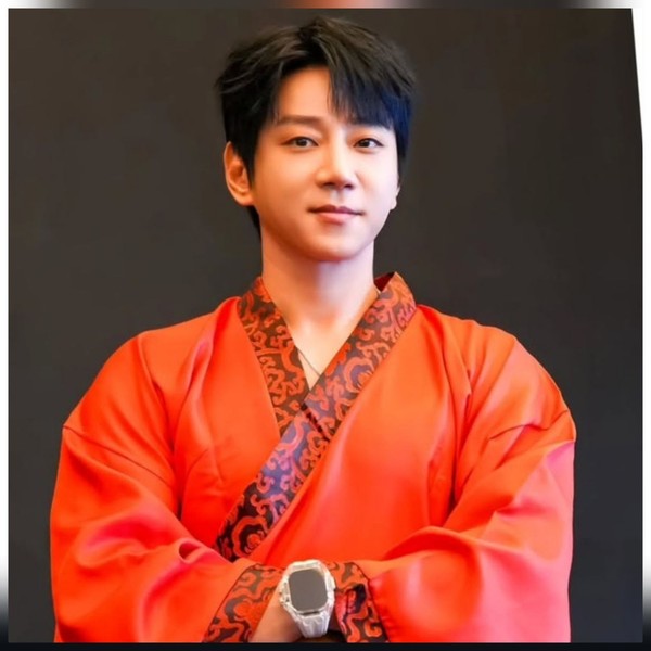 Popular profile image of Hwang Chiyeol selected by votes