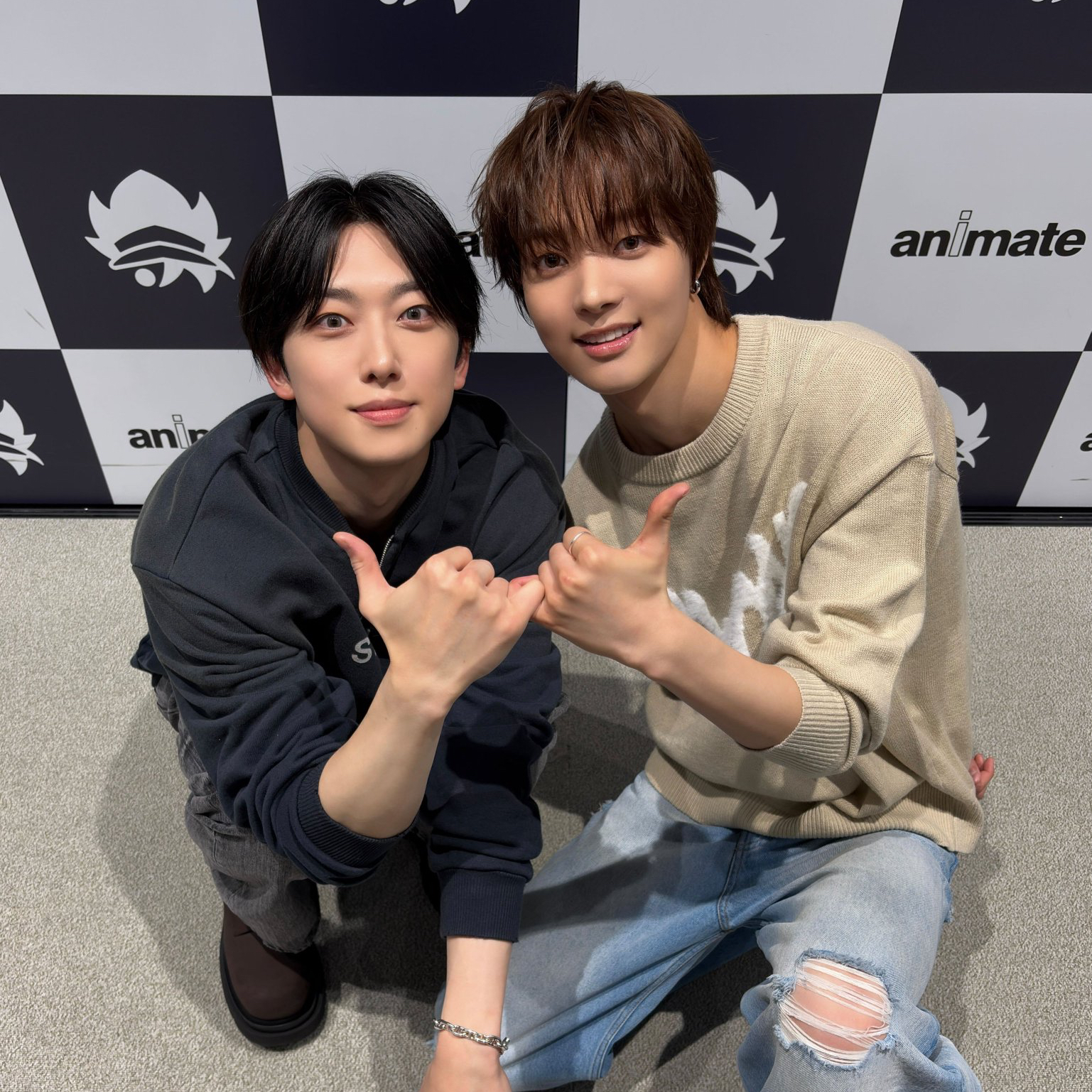 Latest photo of EJ (&TEAM)