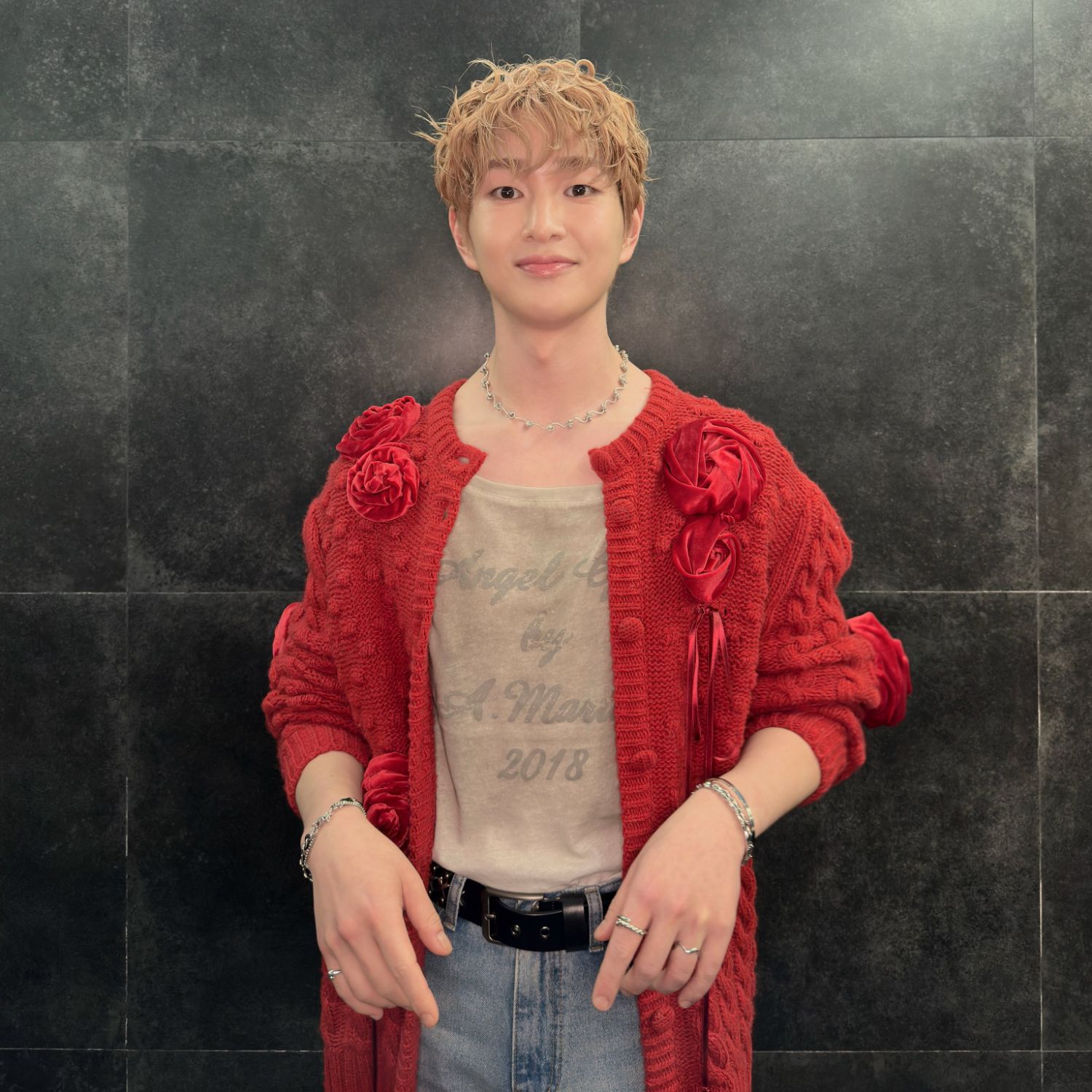 Behind-the-scenes cut of Onew (SHINee)