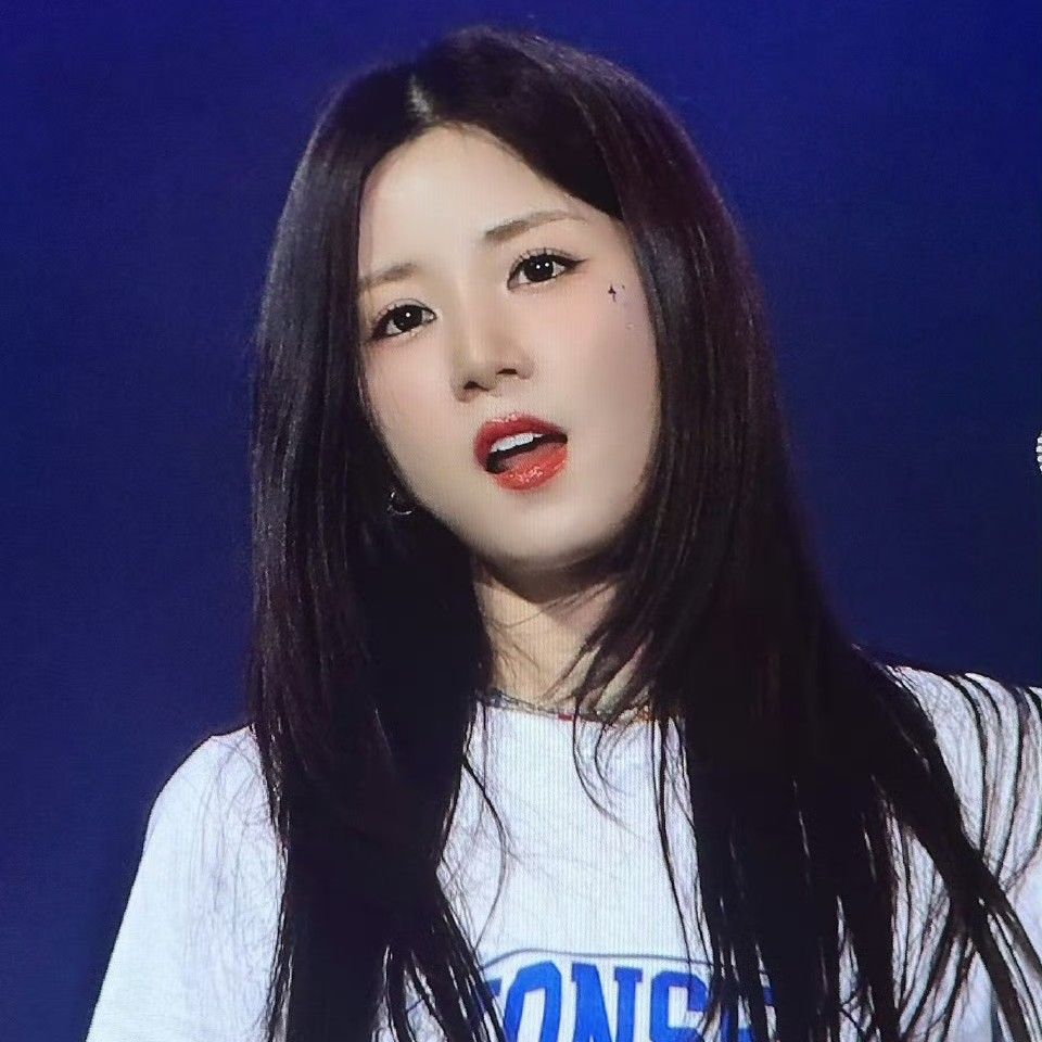 朴初珑 (Apink)的最新活动照片