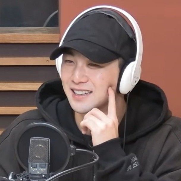 A moment captured by Baekho's fan