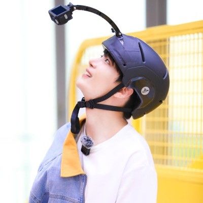 A moment captured by Kim Jonghyeon's fan