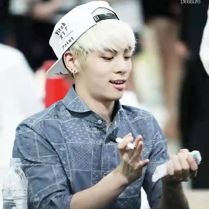 Recent activity shot of Jonghyun (SHINee)