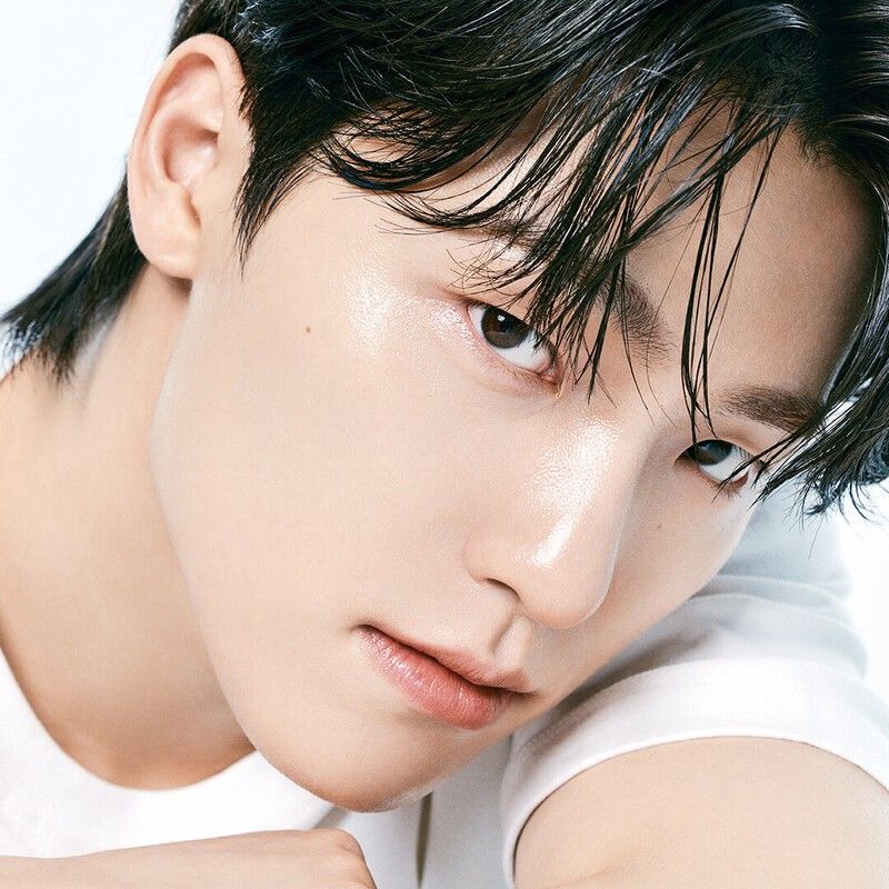 Latest photo of Dino (SEVENTEEN)