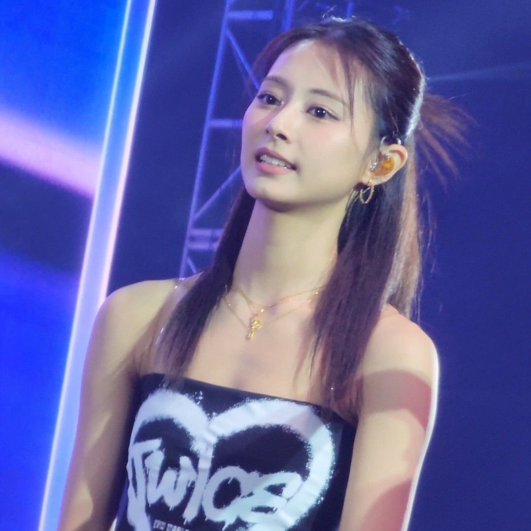 Recent activity shot of Tzuyu (TWICE)