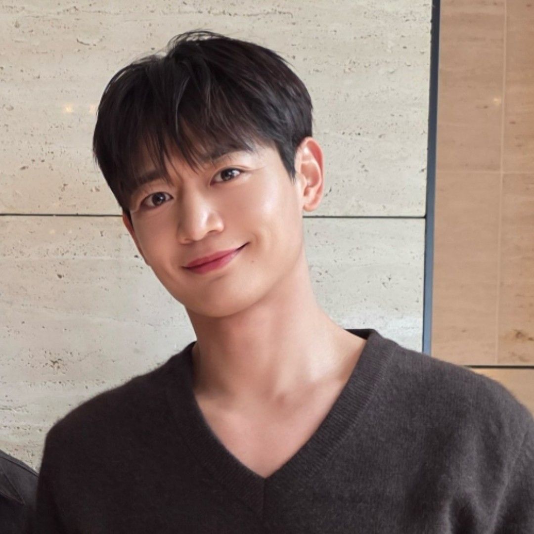 A moment captured by Minho (SHINee)'s fan