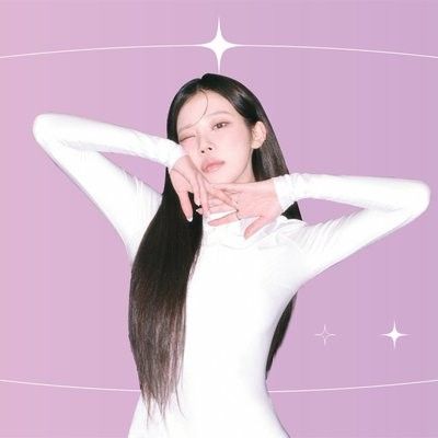 Recent activity shot of Joo E (MOMOLAND)