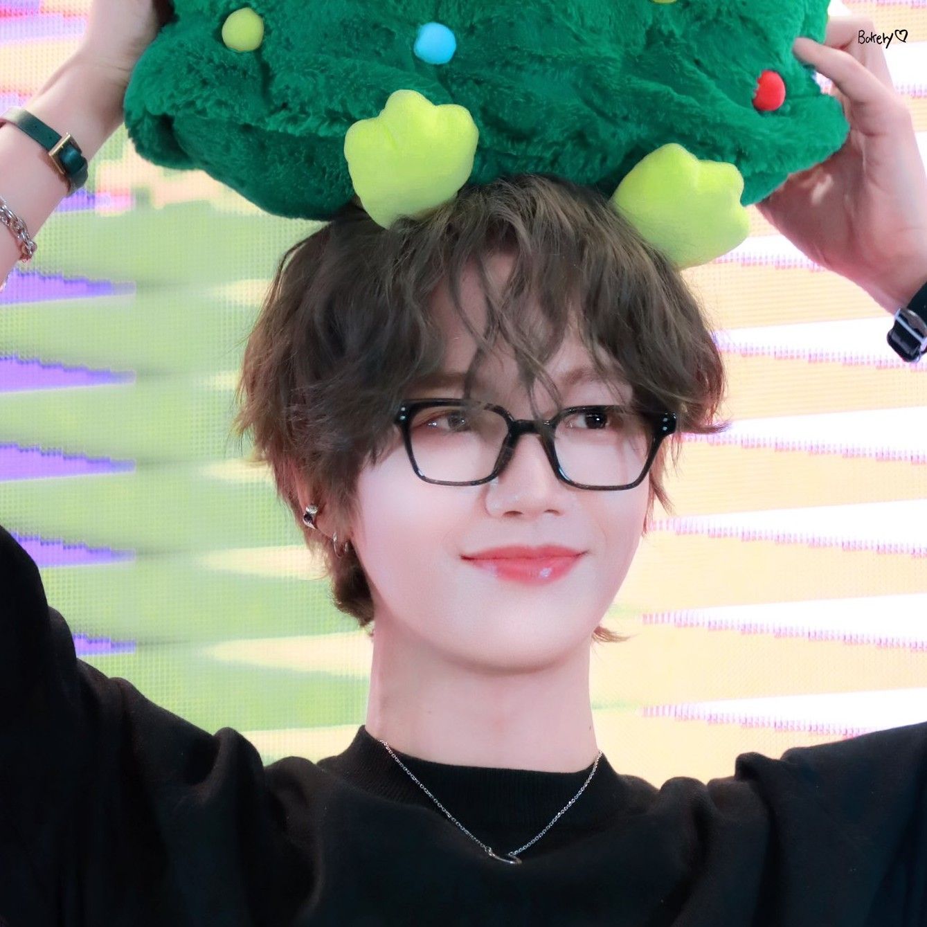 Behind-the-scenes cut of Lim Youngmin