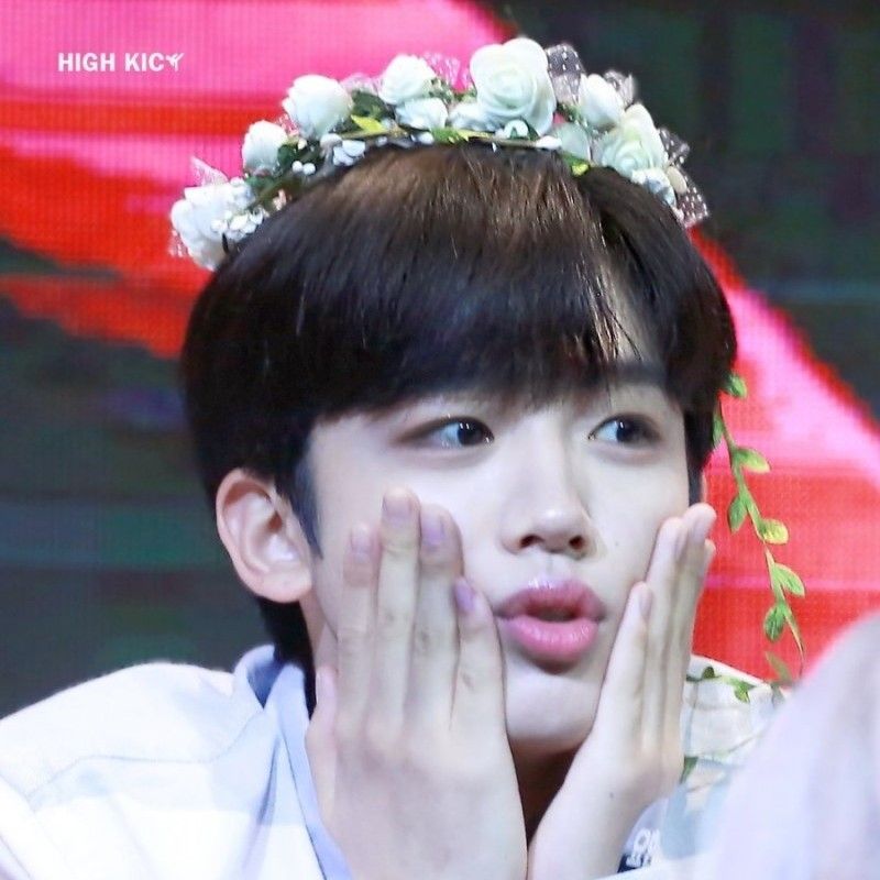 Behind-the-scenes cut of Kim Yohan (WEi)