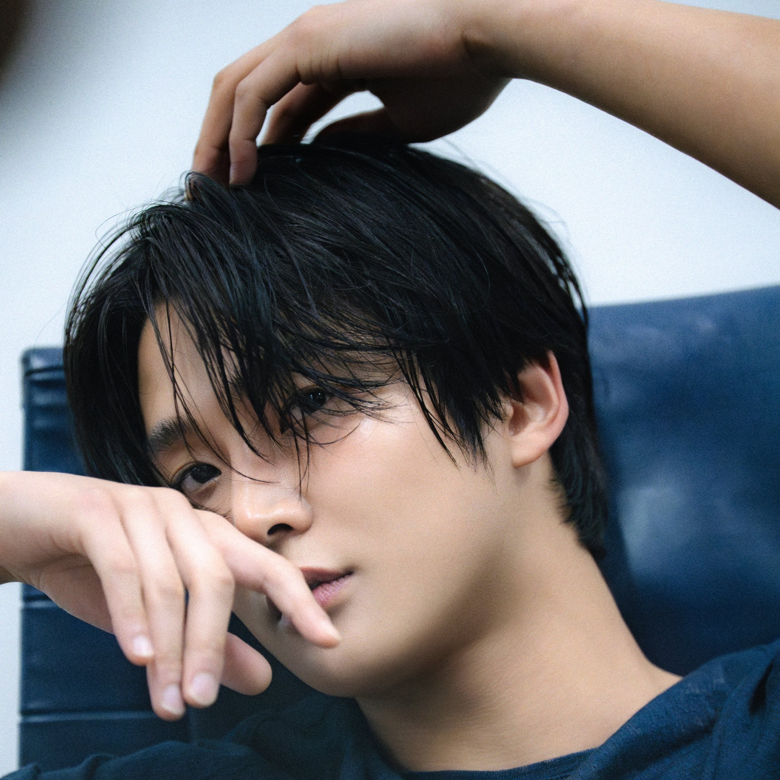 Behind-the-scenes cut of Rowoon