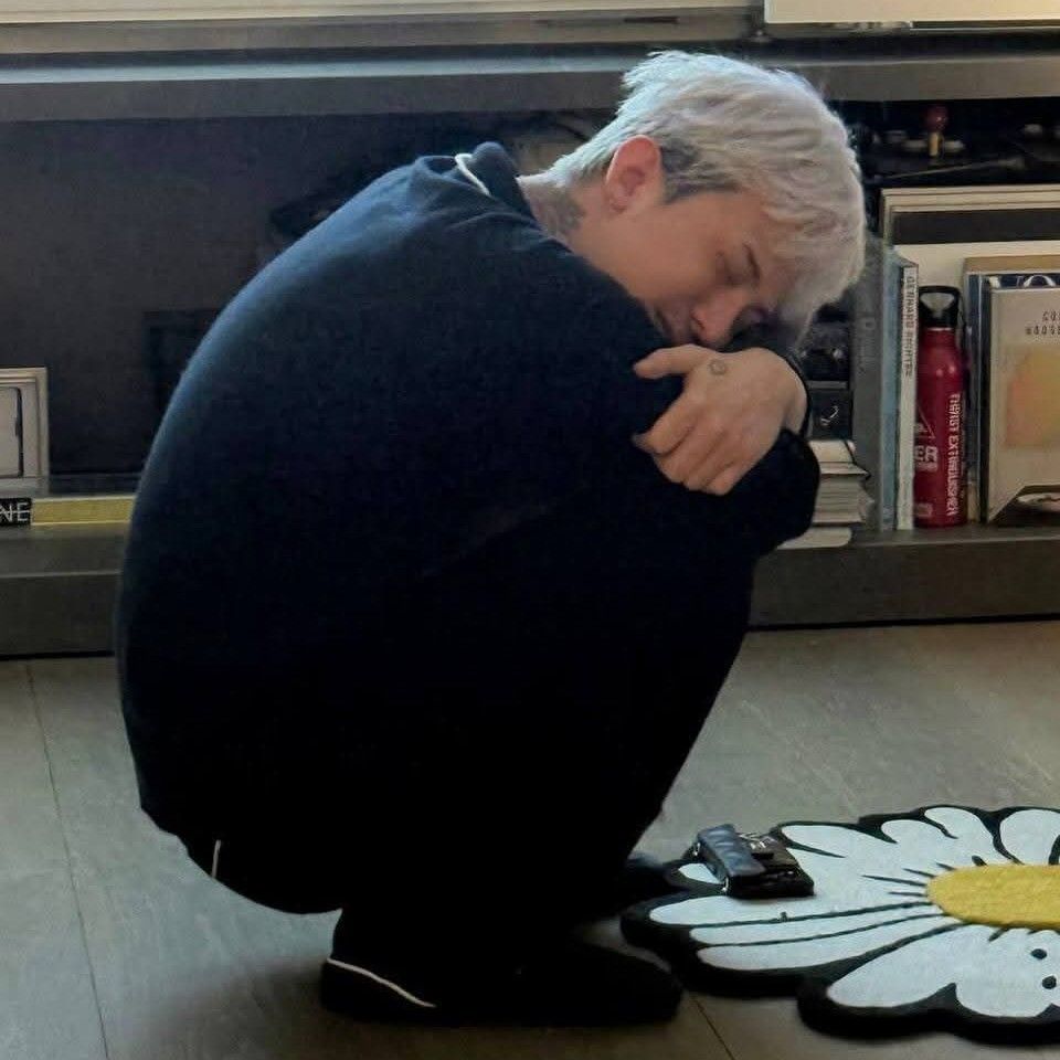 Behind-the-scenes cut of G-DRAGON (BIGBANG)