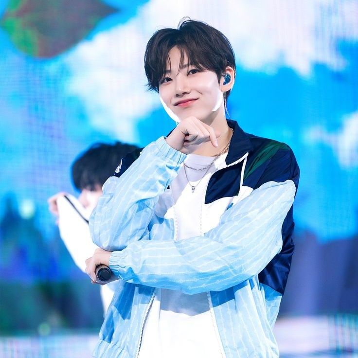 Foto aktivitas terbaru TREASURE