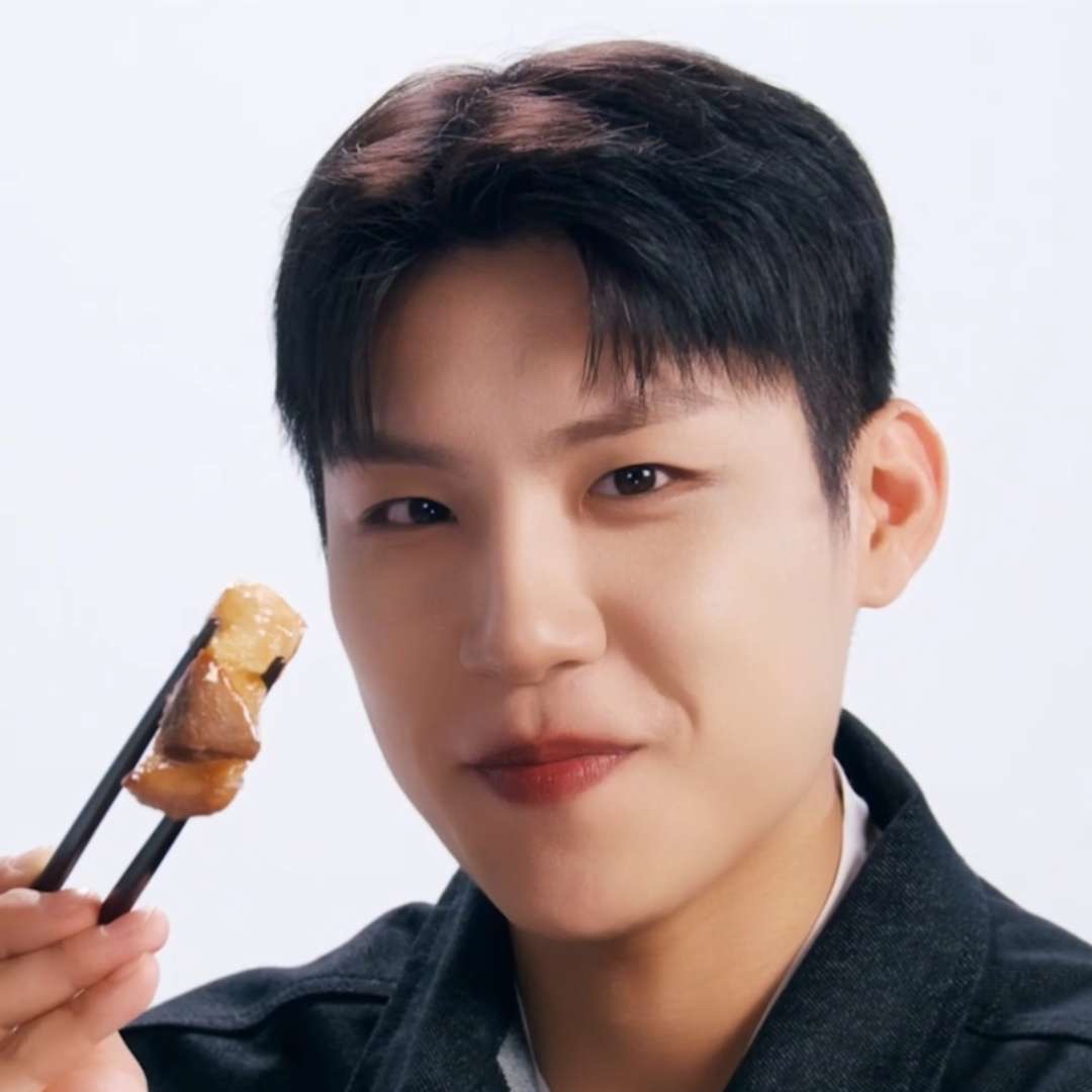 朴佑镇 (AB6IX)的幕后花絮