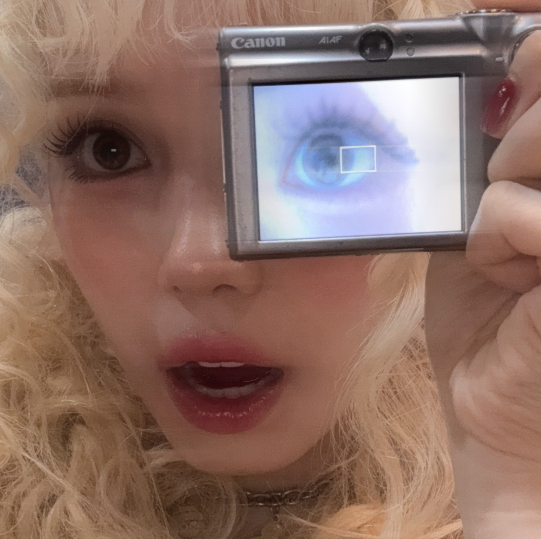 Behind-the-scenes cut of Mia (Baby DONT Cry)