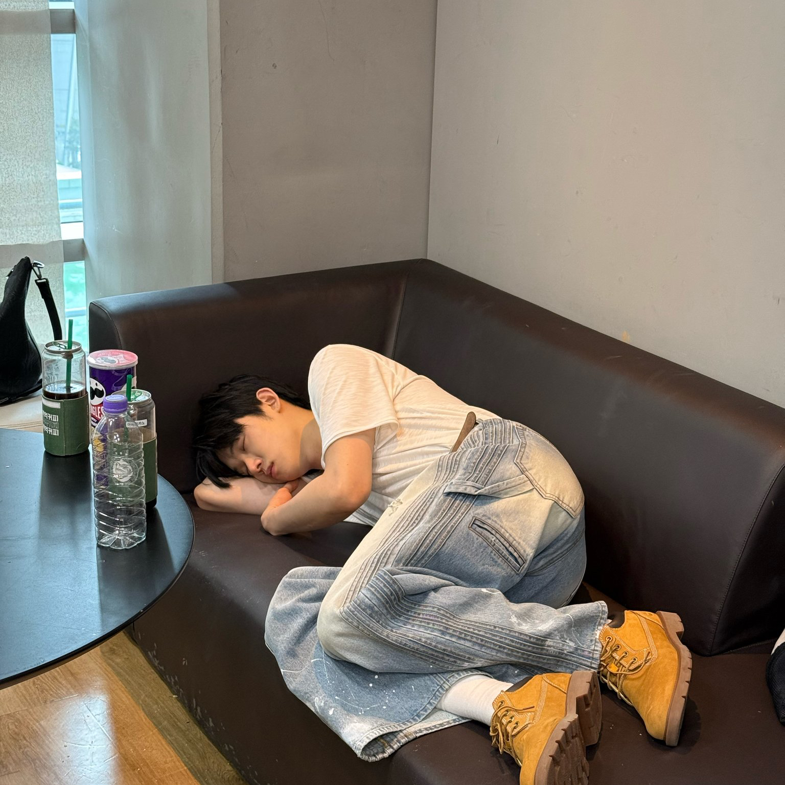 Behind-the-scenes cut of Yeonjun (TOMORROW X TOGETHER)