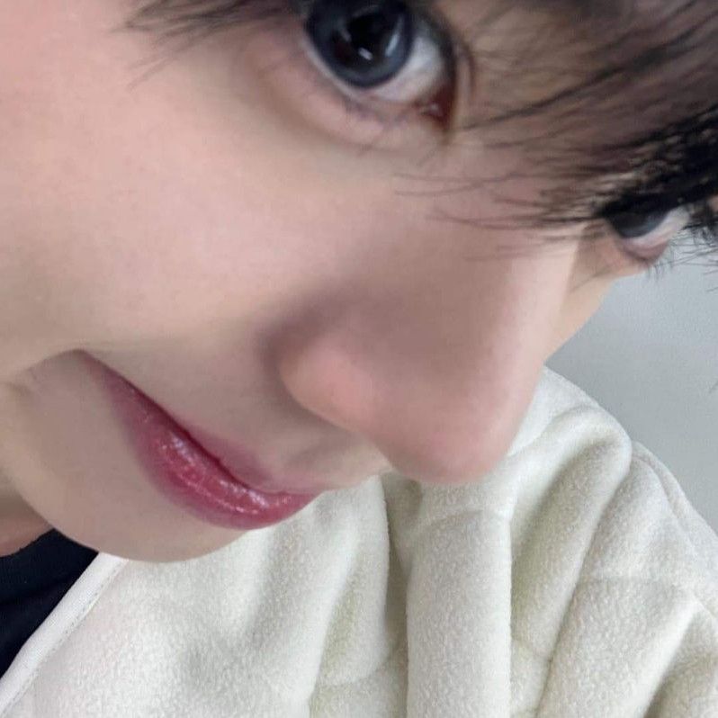 A moment captured by Han Yujin (ZEROBASEONE)'s fan